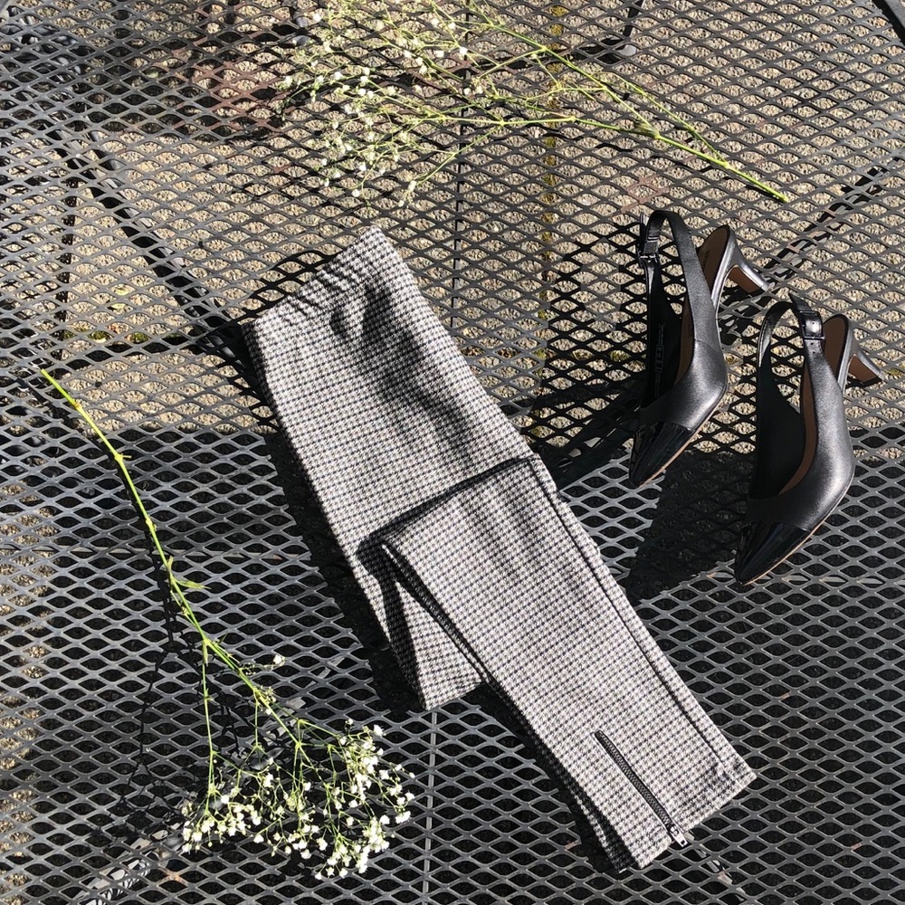 SOLD NWT Zara Girl’s Black and White Jegging